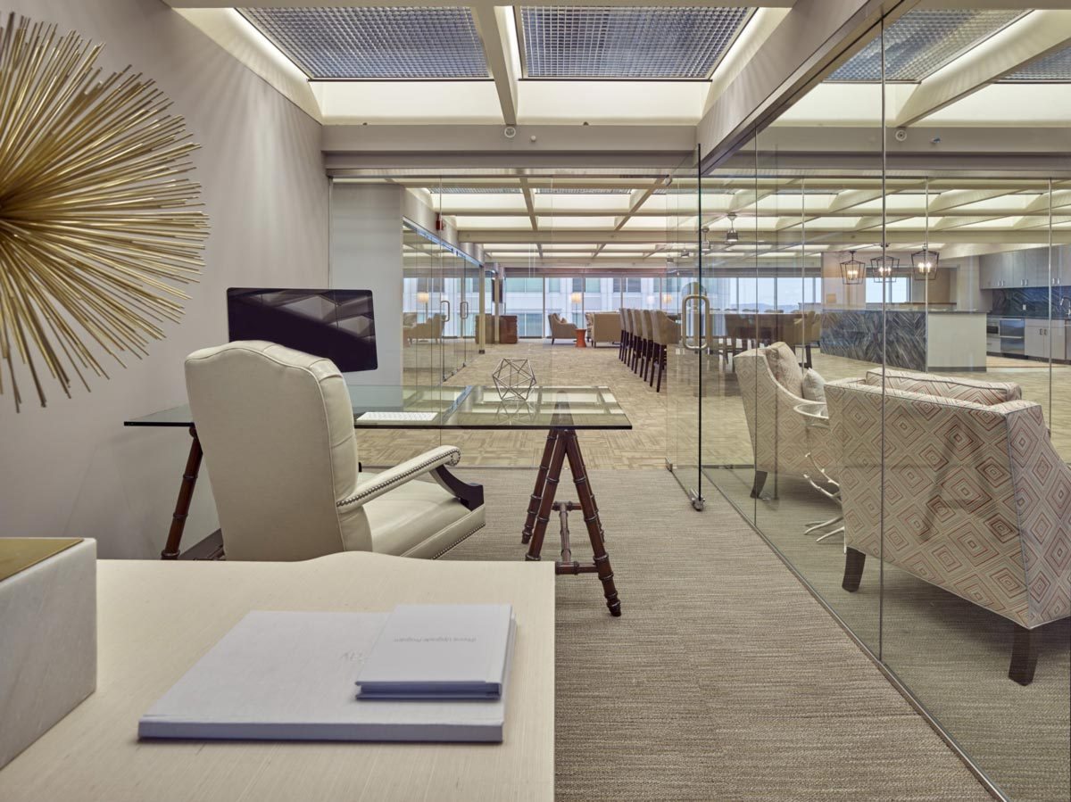0109-Office-Interior-Design-Glass-Desk-min