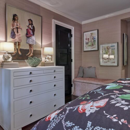 026-Pink-Grasscloth-Wallpaper-Bedroom-min